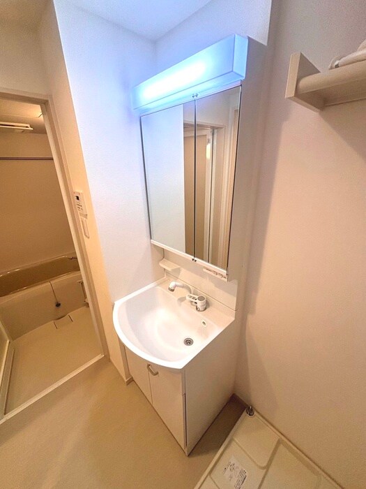 物件内観写真8　(洗面)