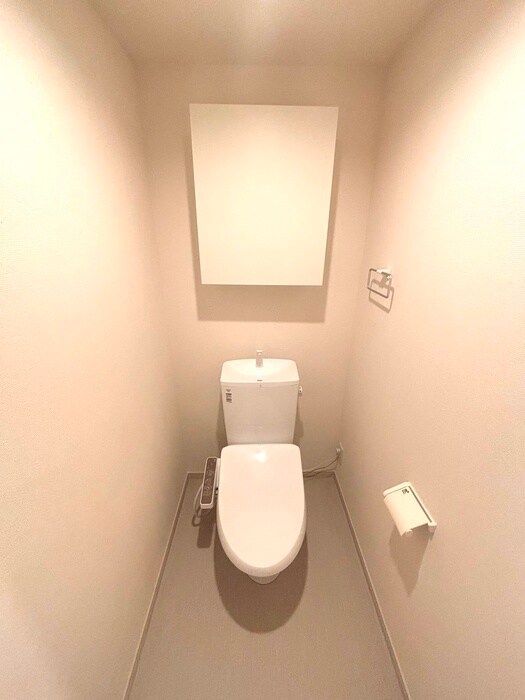 物件内観写真8　(トイレ)