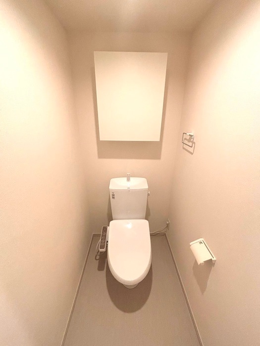 物件内観写真8　(トイレ)