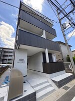 建築中