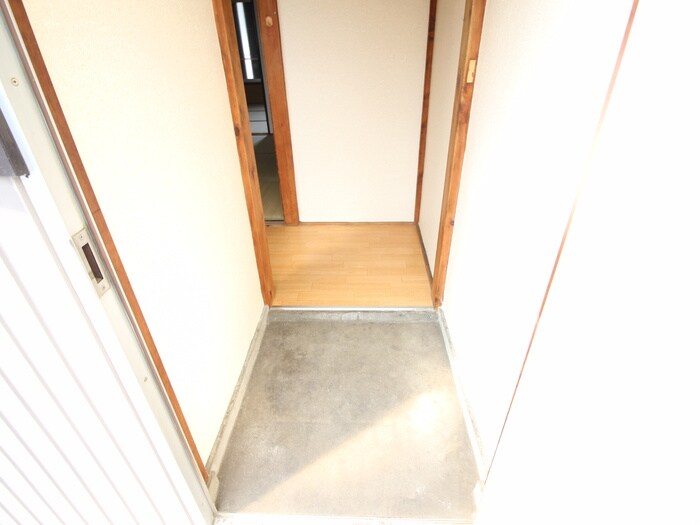 物件内観写真17　(玄関)