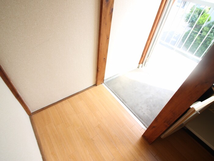 物件内観写真18　(玄関)