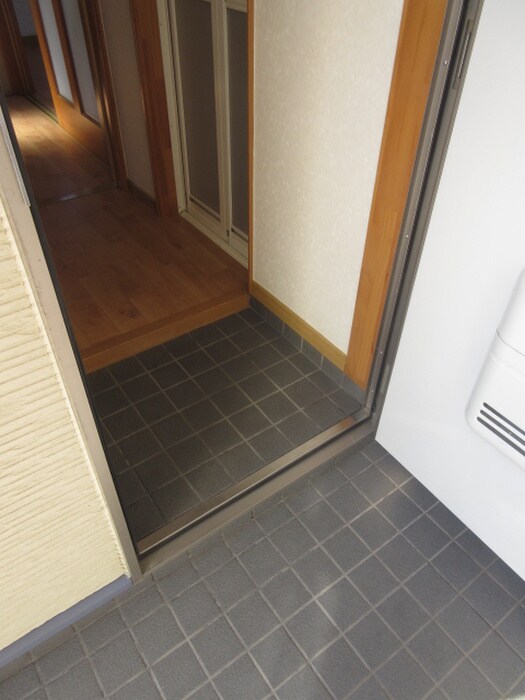 物件内観写真19　(玄関)