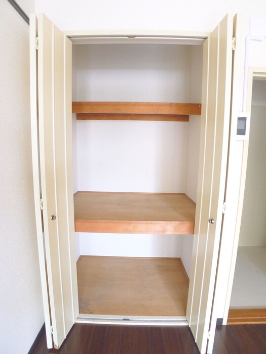 物件内観写真11　(収納)