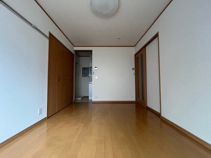 物件内観写真4　(居室)