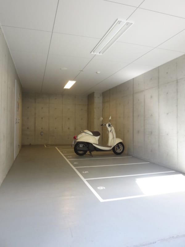 バイク置き場