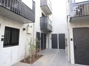 ＢＡＳＥ千駄木　Ｂ棟外観写真