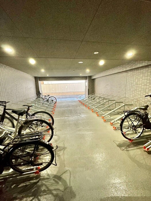 物件外観写真6　(駐輪場)