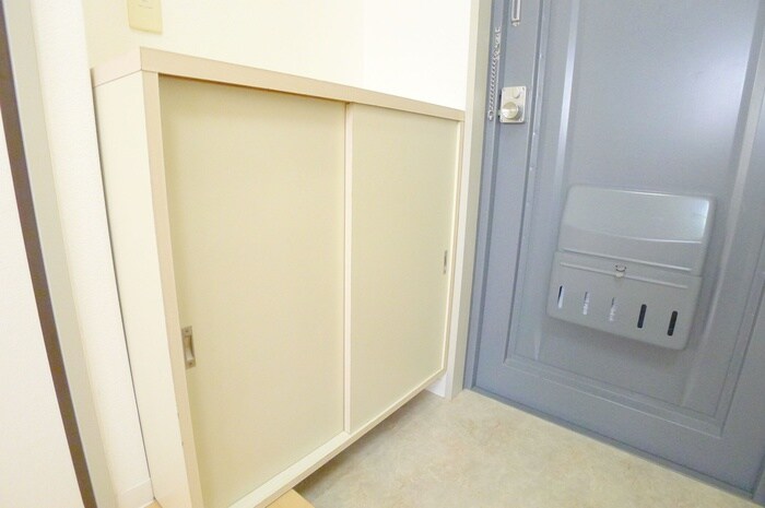 物件内観写真8　(靴箱)