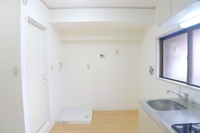 物件内観写真9　(居室)