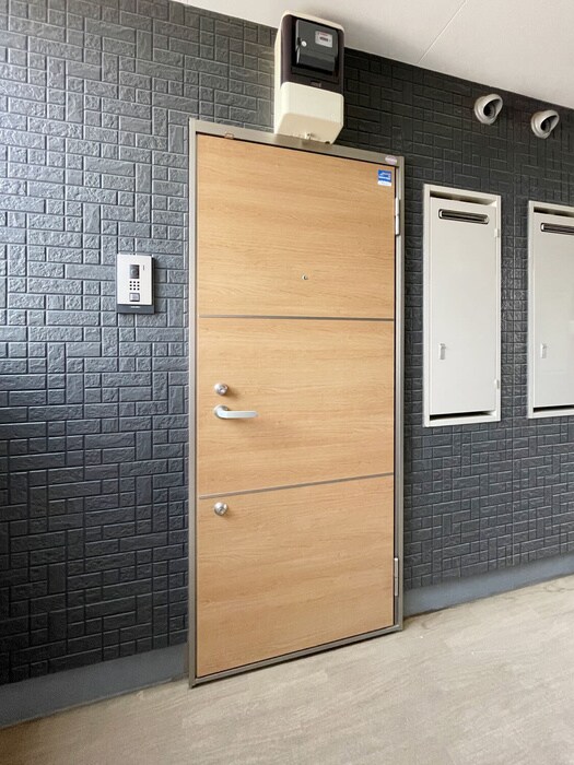 物件内観写真16　(玄関)