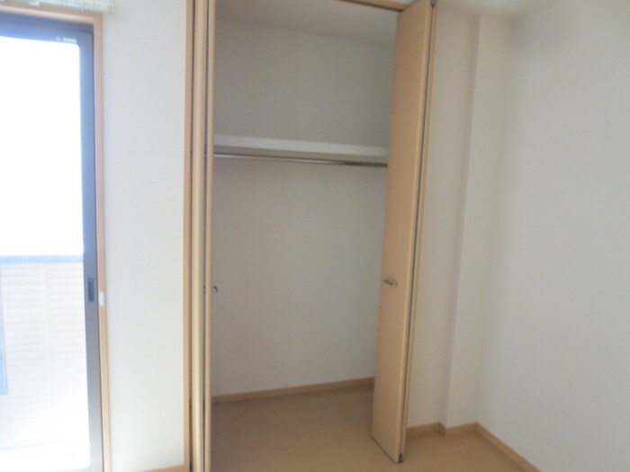 物件内観写真10　(収納)