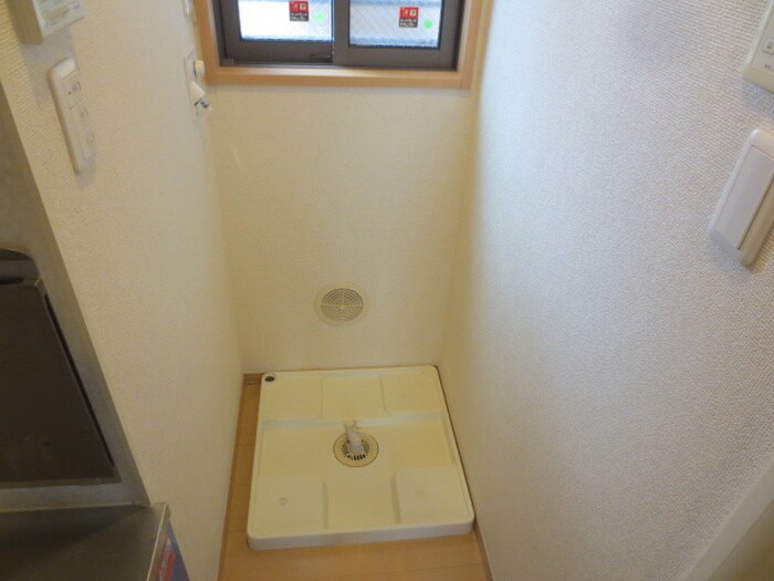 物件内観写真22　(洗濯機置場)