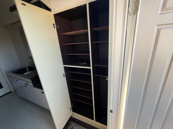 物件内観写真13　(靴箱)