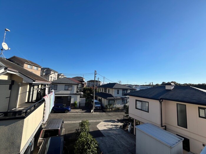 物件内観写真16　(室内からの展望)