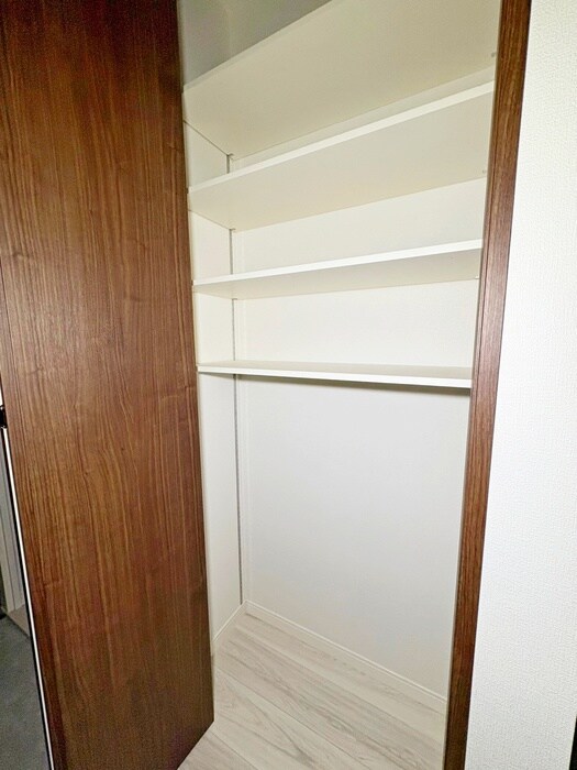 物件内観写真16　(収納)