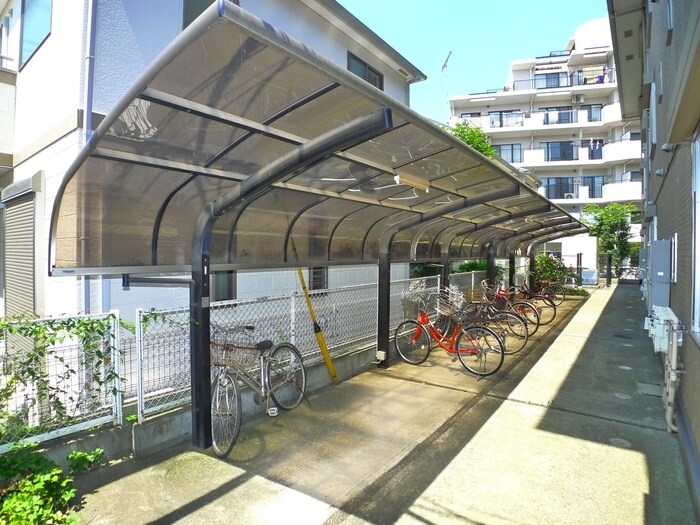 物件外観写真6　(駐輪場)