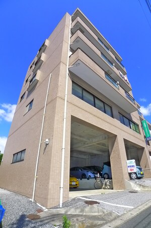 中島ビル外観写真