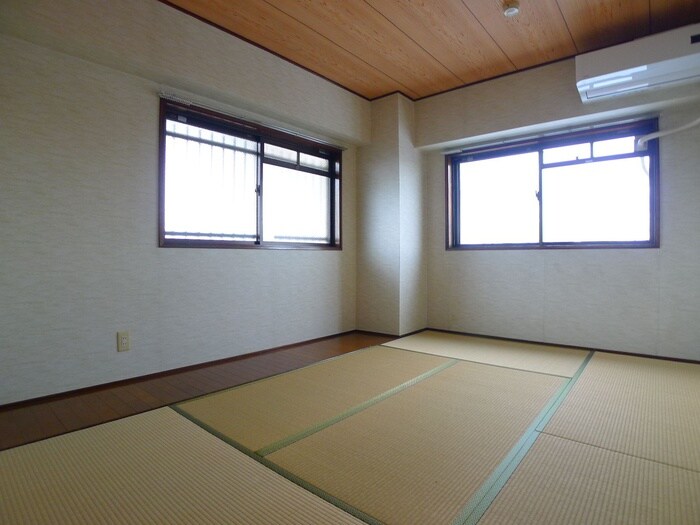 物件内観写真9　(居室)