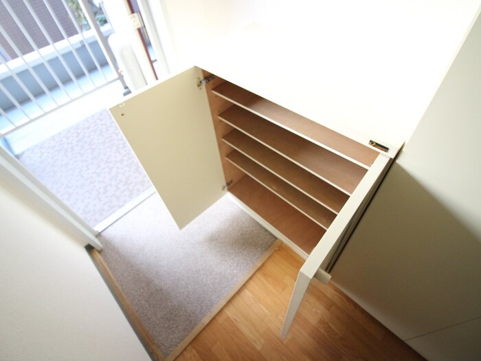 物件内観写真12　(靴箱)