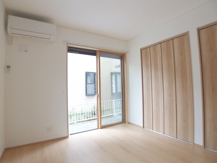 物件内観写真9　(居室)