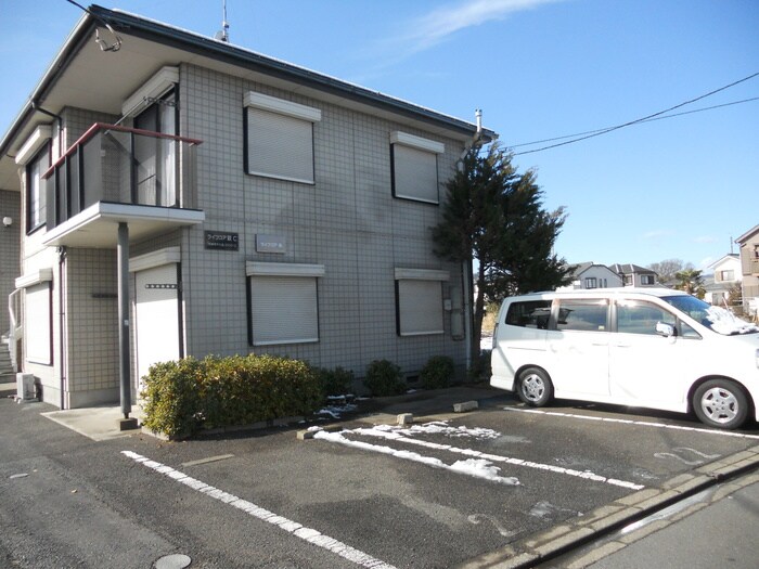 物件外観写真3　(駐車場)