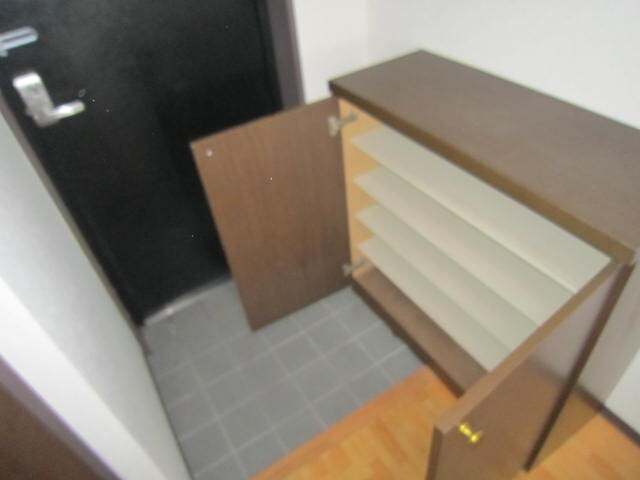 物件内観写真14　(玄関)