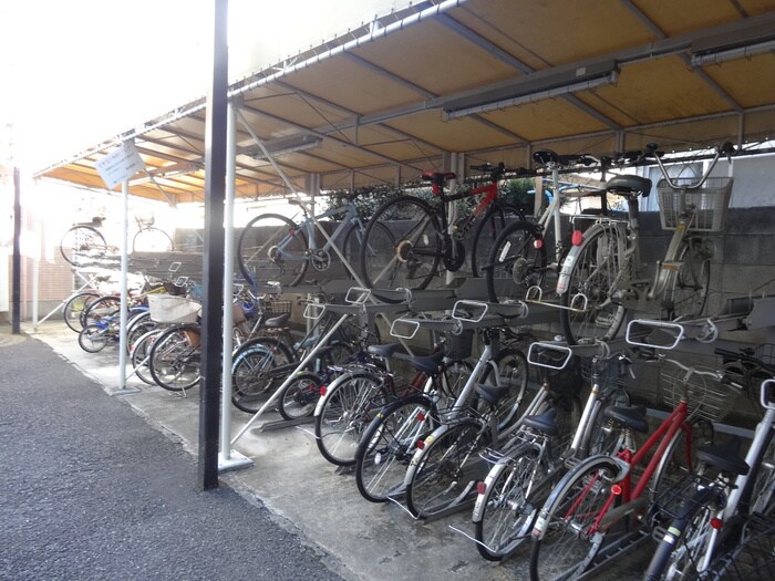 物件外観写真5　(駐輪場)