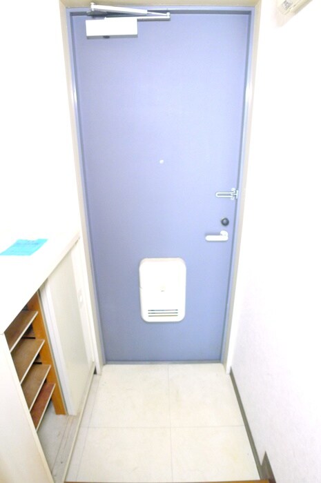 物件内観写真11　(玄関)