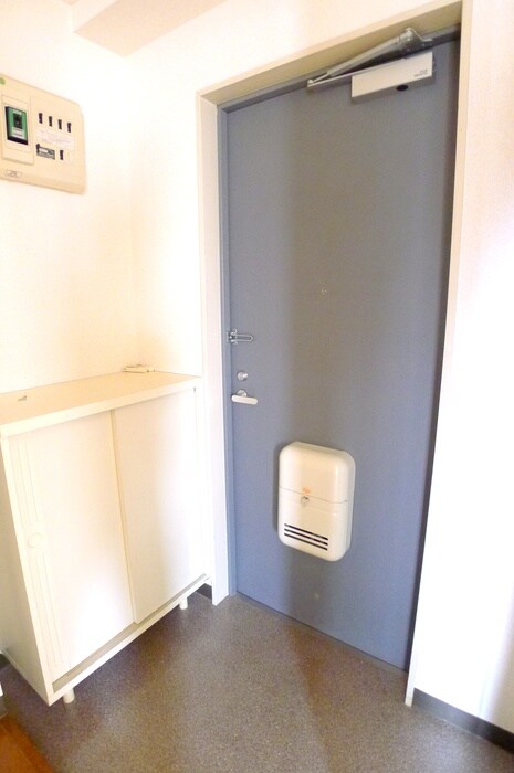 物件内観写真11　(玄関)