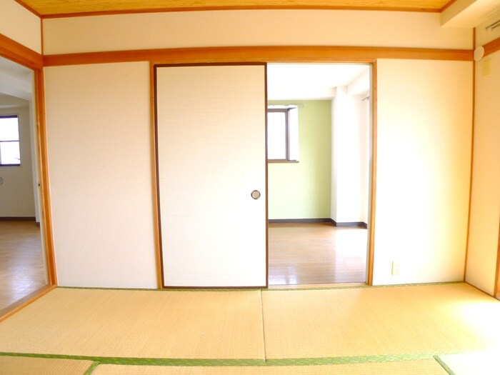 物件内観写真19　(居室)