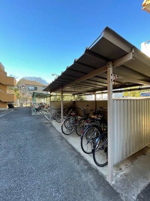 物件外観写真5　(駐輪場)