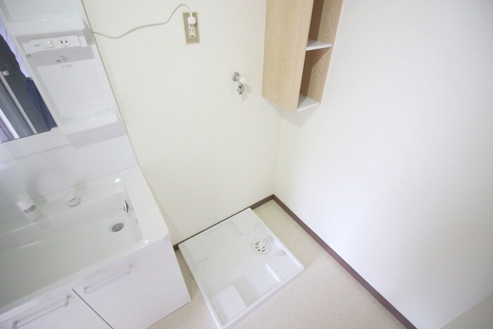 物件内観写真17　(洗濯機置場)