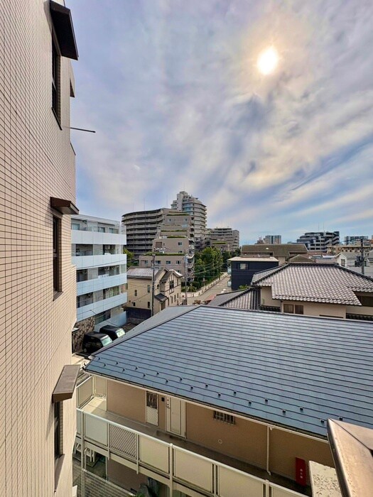 物件内観写真14　(室内からの展望)