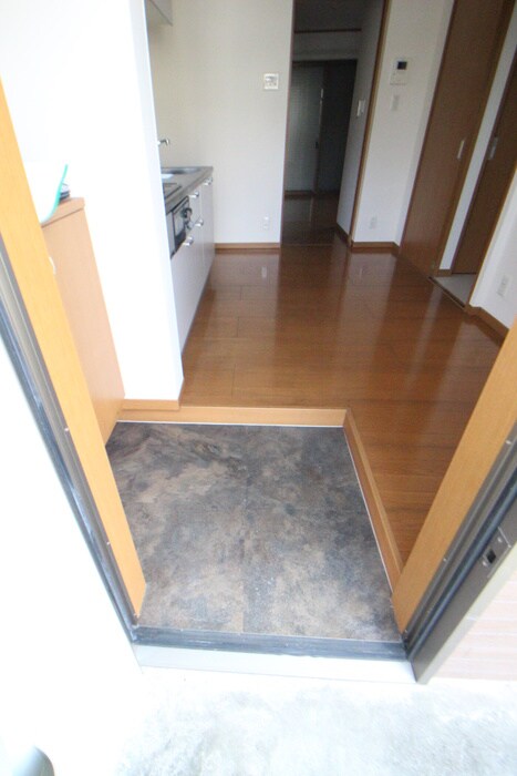 物件内観写真15　(玄関)