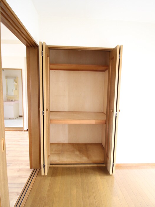 物件内観写真8　(収納)