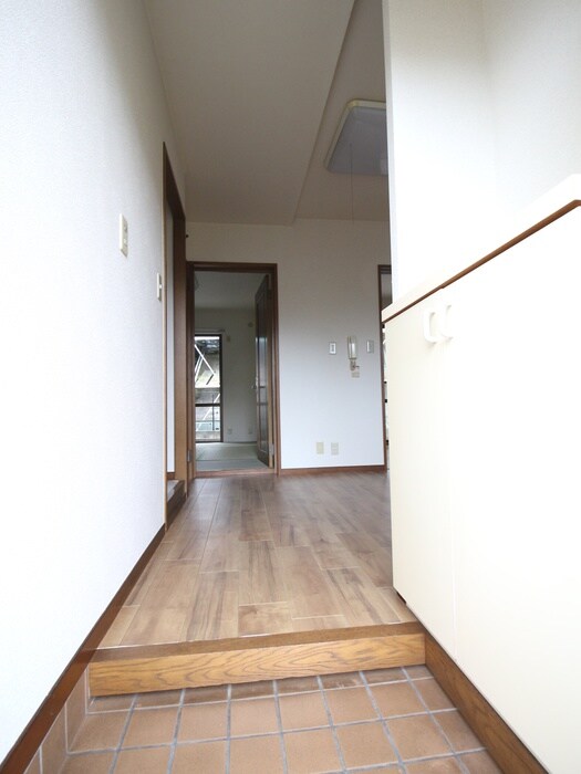 物件内観写真17　(玄関)