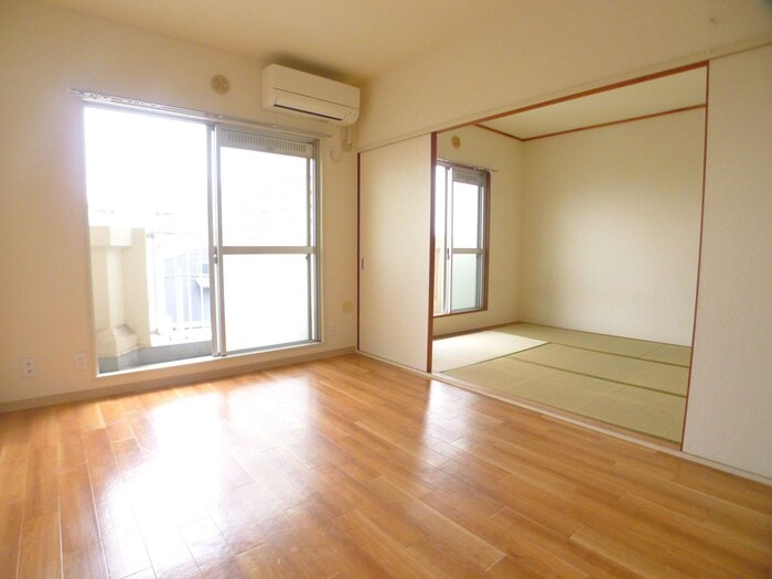 物件内観写真8　(居室)