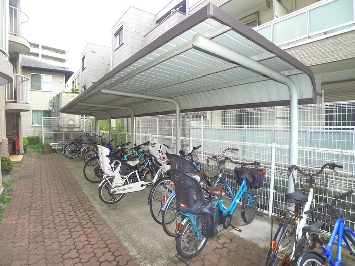 物件外観写真5　(駐輪場)