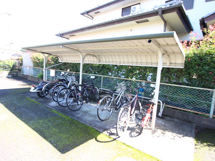物件外観写真5　(駐輪場)