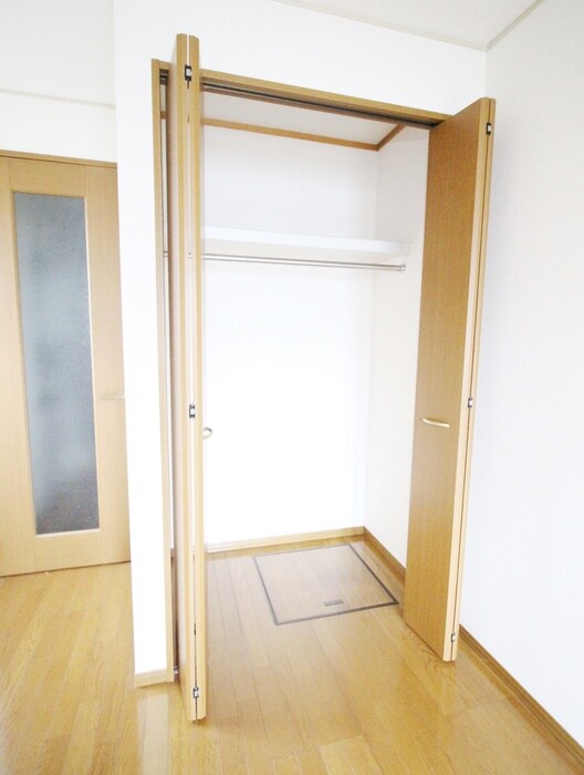 物件内観写真10　(収納)