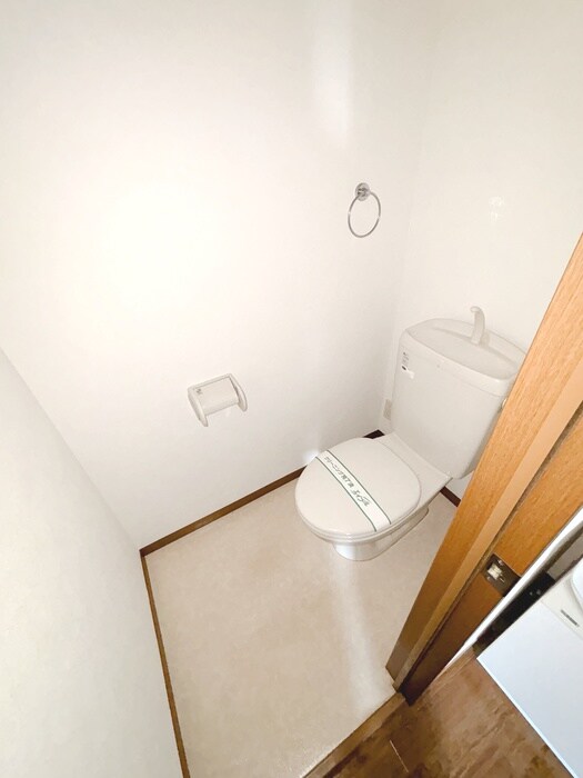 物件内観写真12　(トイレ)