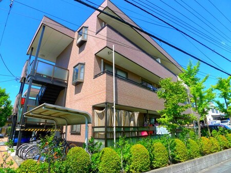 ユ－ロイヤルＡ棟外観写真
