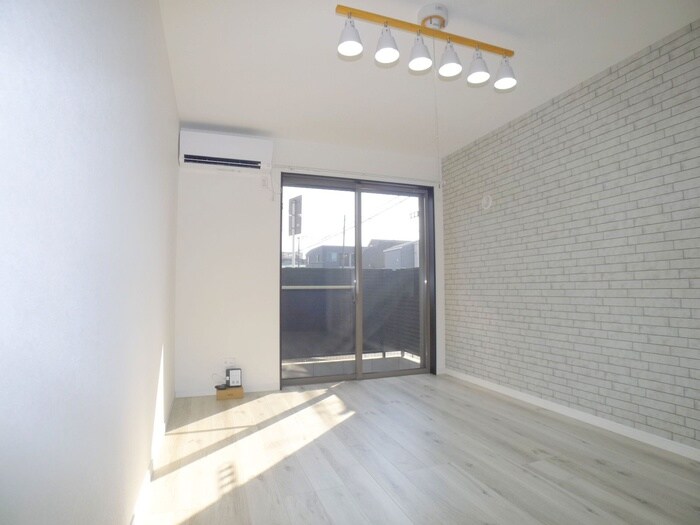 物件内観写真4　(居室)