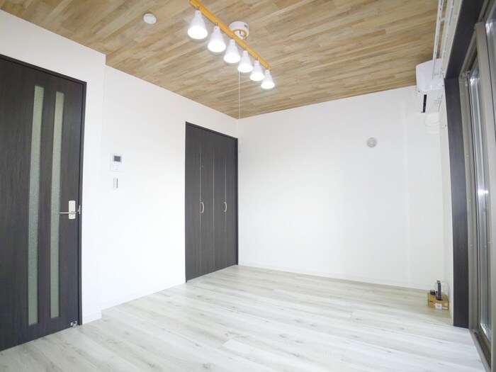 物件内観写真4　(居室)