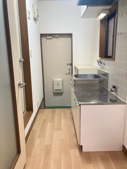 物件内観写真16　(廊下)