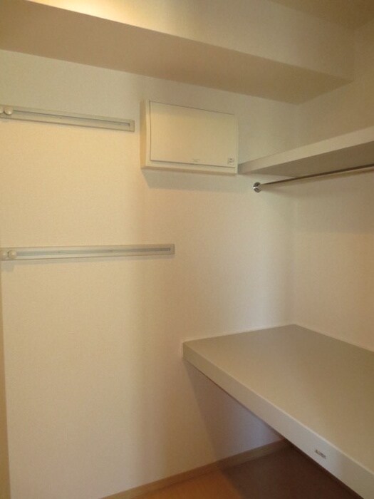 物件内観写真14　(収納)