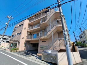 シャルマン鷺宮外観写真