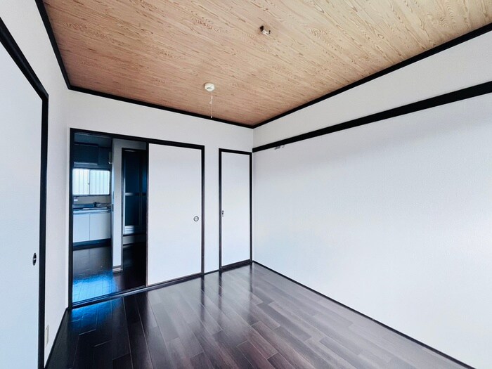 物件内観写真10　(居室)