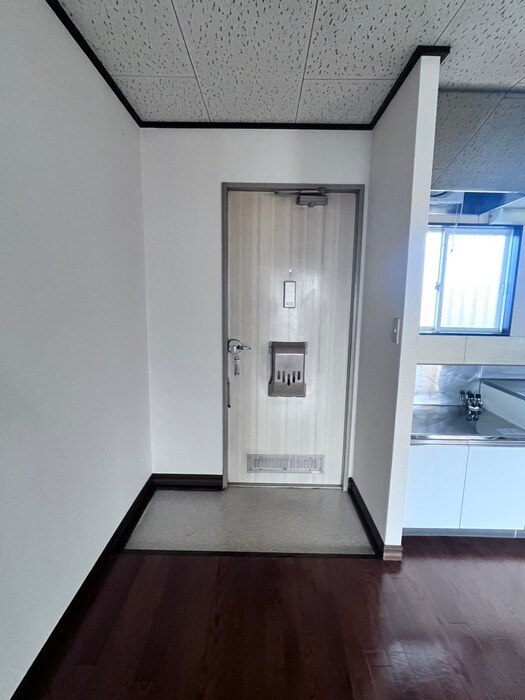 物件内観写真19　(玄関)